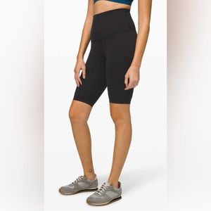 Lululemon Align Super High Rise Short *10". Black
